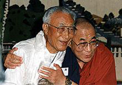 Le dalaï-lama et son frère aîné, Thubten Norbu