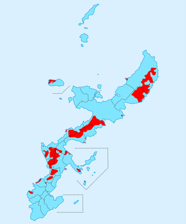 Okinawa. Bases militaires américaines en 2009 (en rouge).