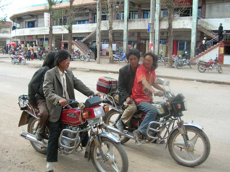  au nord du Tibet (photo JPDes., 2005)