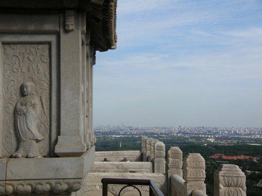 vue sur Pékin du haut d’une pagode de Zhao Miao (photo JPDes. 2009)