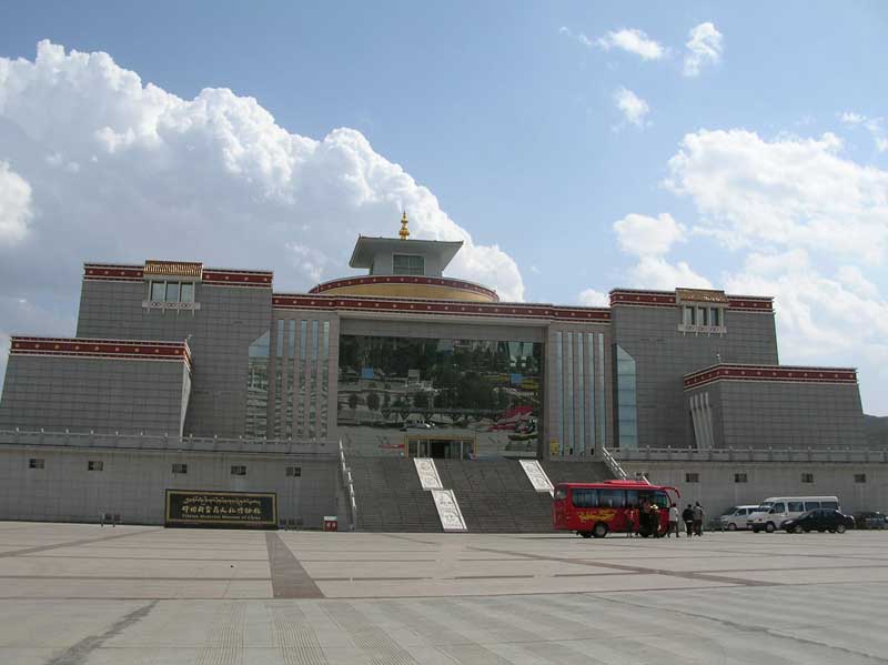 Musée de médecine tibétaine à Xining (photo JPDes., 2009)