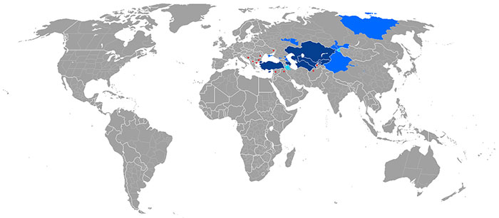 Distribution politique des pays et subdivisions autonomes où une langue turcique a le statut officiel. 