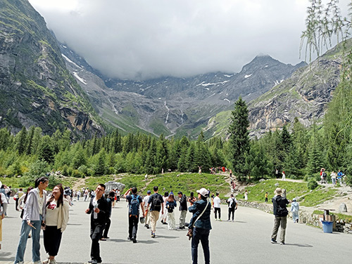 Au fond de la vallée de Shuangqiao (2026) Au fond de la vallée de Shuangqiao (2026)