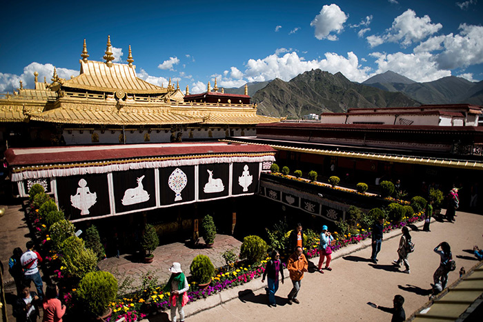 le temple du Jokhang, coeur spirituel de Lhassa
